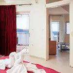 Cozy Corner Vs Beachfront