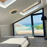 Villa Gaia By The Sea
