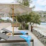 Beachfront Bungalow In The Area Of Kampi, Near Koundouros
