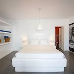 Anixi Lounge Suites - Adults Only