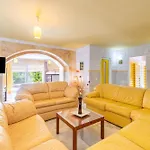 Paco\'S Resort Luxury Villa 32