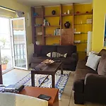 Catherine\'S Beachfront Apartment