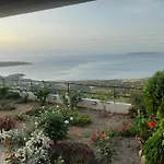 Roussa\'S View Apartments