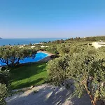 Artemis Apartments