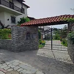Sundays Family House/Studio