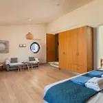 Villa Serenity - With Private Heated Pool