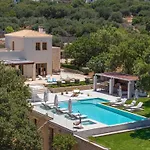 Luxurious Villa Liandri - With Private Pool