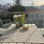 Μελίτατα 16