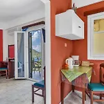 Veroni Studio 8