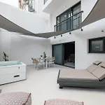 Porta Suites