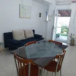 Roussa\'S View Apartments