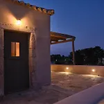Elegantly Restored Traditional Cottage