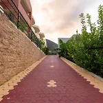 Elpis Studio Apartments