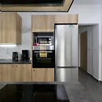 Modern Spacious Apartment