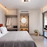 Reveli Suites
