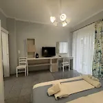 Diaporos Hotel