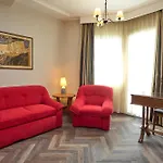 Iris Hotel