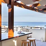 Michalis Apartment With Outdoor Jacuzzi