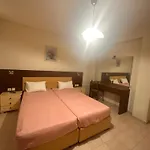 Ta Kalamakia Apartments