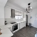 Dedis Apartment\'S