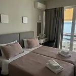 Hotel Avra