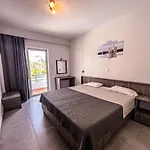 Joanna Apartments
