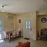 Skala - Villa - Sleeps 7 - Parking - Garden