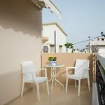 Sun Βy Τhe Sea 100M From The Beach