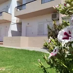 Yannis Apartments