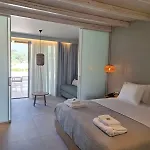 Alboro Seaside Suites