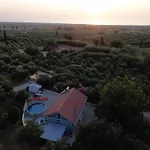 The Cabin, Kyparissia