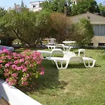 Zotis