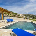 Unique Villa Ratzakli