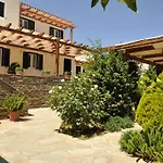 Handakas Studios