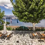Sea Breeze Apartments