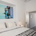 Christy Suites By Alpha Living