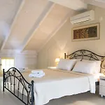 Irena Studios & Apartments