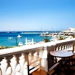 Avra Hotel