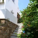 Studio Ioanna Tinos