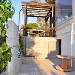 Little House Hanioti
