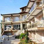 Maria\'S Resort