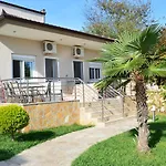 Maria\'S Resort