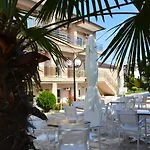 Maria\'S Resort