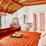 Villa Karteros