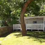 Akti Oneirou Camping And Bungalows