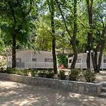 Akti Oneirou Camping And Bungalows