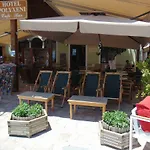 Polyxeni Hotel
