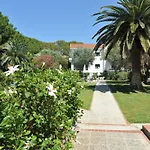 Niki Hotel Apartments