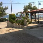 Gkoloi Studios & Apartments
