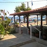 Gkoloi Studios & Apartments
